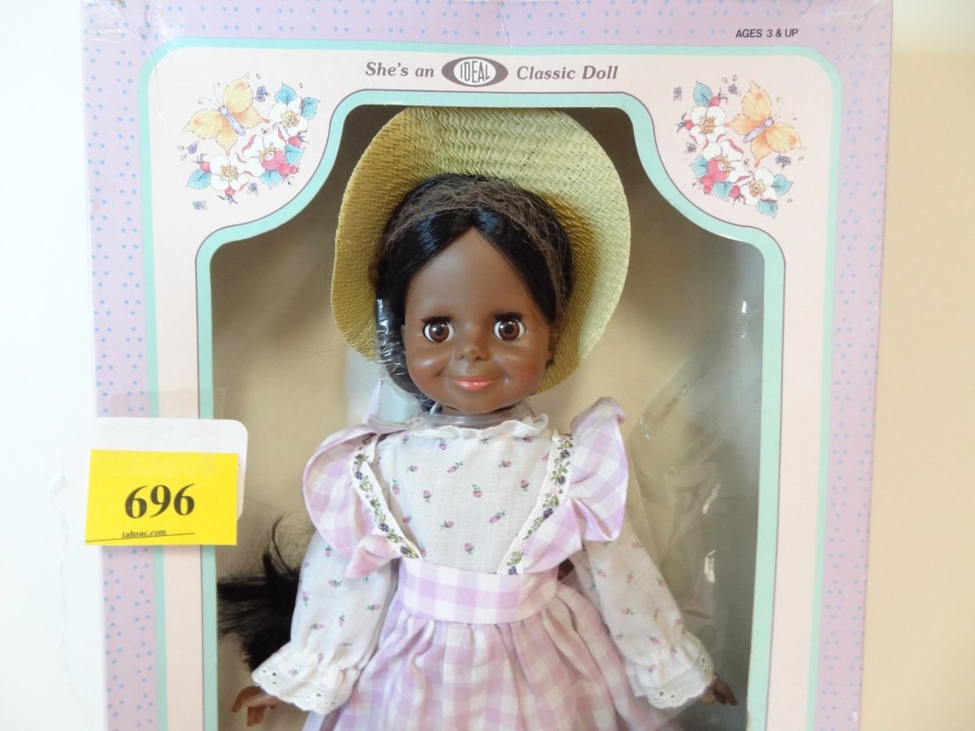 15'' COUNTRY FASHION GROWING HAIR CRISSY DOLL BY I: 15'' COUNTRY FASHION GROWING HAIR CRISSY DOLL BY IDEAL, NEVER PLAYED WITH, BLACK AMERICANA DOLL, BROWN SLEEPY EYES, BLACK GROWNING HAIR, IN ORIGINAL BOX