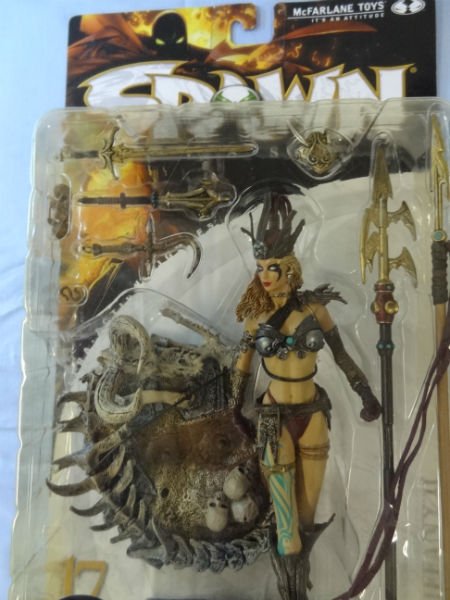 McFARLANE TOYS PRESENTS 'SPAWN CLASSICS' TIFFANY II - 2: McFARLANE TOYS PRESENTS 'SPAWN CLASSICS' TIFFANY II - 2000 TODD MCFARLANE PRODUCTION, INC. ONE OF 17 CLASSIC CHARACTERS. NEW IN PACKAGE, PACKAGE IN GOOD CONDITION. (AGES 5+)
