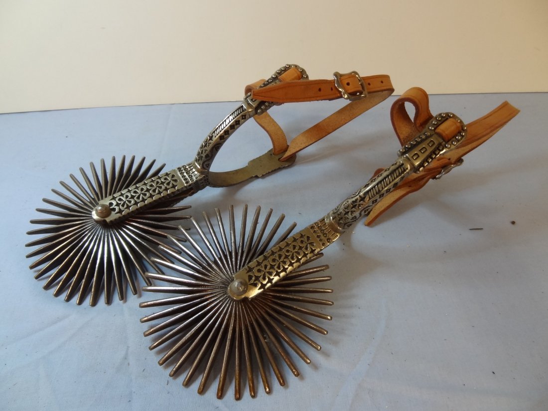 WESTERN SPURS - HIGHLY DETAILED METALWORK. LEATHER STRA: WESTERN SPURS - HIGHLY DETAILED METALWORK. LEATHER STRAPS LOOK NEW.