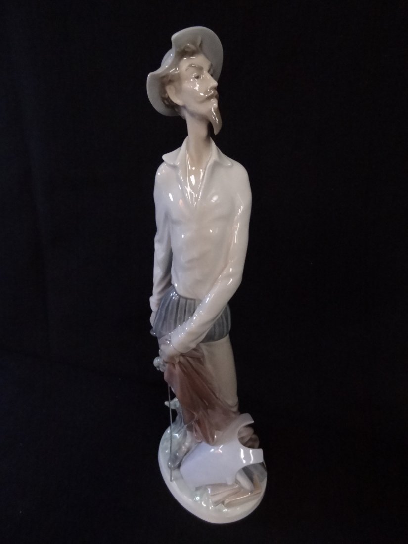 LLADRO DOM QUIXOTE STANDING UP, 12'' TALL, MINT CONDITI: LLADRO DOM QUIXOTE STANDING UP, 12'' TALL, MINT CONDITION. NO PRESENTATION BOX.
