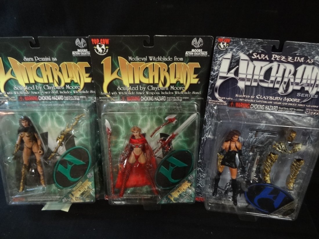 WITCHBLADE ACTION 5'' ACTION FIGURES (3): ONE MEDIEVA: WITCHBLADE ACTION 5'' ACTION FIGURES (3): ONE MEDIEVAL WITCHBLADE AND TWO SARA PEZZINI AS WITCHBLADE. TOP COW, 1998, AGES 6+