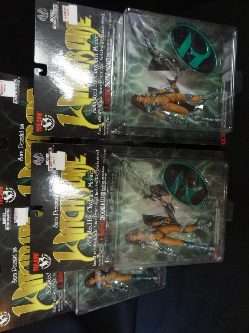 FOUR WITCHBLADE ACTION FIGURES: SARA PEZZINI AS WITCHBL: FOUR WITCHBLADE ACTION FIGURES: SARA PEZZINI AS WITCHBLADE. TOP COW, 1998, AGES 6+.