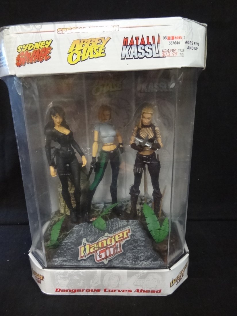 DANGER GIRL 6'' ACTION FIGURES: SYDNEY SAVAGE, ABBEY CH: DANGER GIRL 6'' ACTION FIGURES: SYDNEY SAVAGE, ABBEY CHASE AND NATALIA KASSLE, MCFARLANE TOYS, ATOMICO, 1999, IN BOX.
