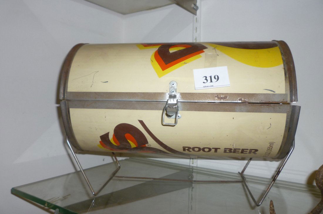 PORTABLE BBQ PIT ADVERTISING DAD'S ROOT BEER: PORTABLE BBQ PIT ADVERTISING DAD'S ROOT BEER