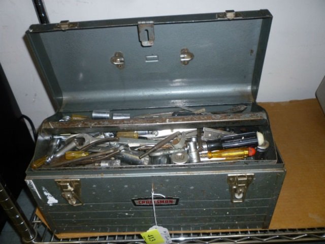 CRAFTSMAN TOOL BOX WITH TOOLS: CRAFTSMAN TOOL BOX WITH TOOLS