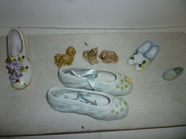 DECORATIVE ITEMS: CERAMIC AND PORCELAIN SHOES AND: ANIMALS. BALLET SLIPPERS BY ENESCO, ANIMALS MARKED WADE ENGLAND, AND MORE