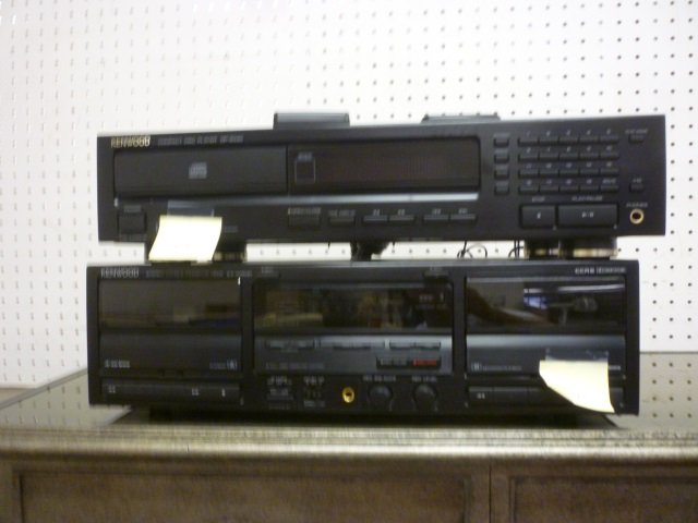 KENWOOD COMPACT DISC PLAYER AND DOUBLE CASSETTE DECK, W: DOUBLE CASSETTE DECK, WITH REMOTES