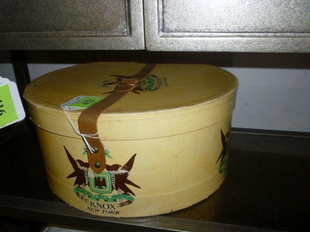 VINTAGE HAT BOX: MOVEO ET PROFICIO KNOX NEW YORK.: KNOX NEW YORK.