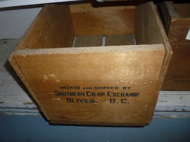 ANTIQUE CRATE: WOODEN, MARKED: "PACKED AND SHIPPED BY: MARKED: "PACKED AND SHIPPED BY SOUTHERN CO-OP EXCHANGE OLIVER -- B.C."