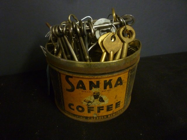 VINTAGE KEYS: LARGE KEY RING AND OTHERS IN VINTAGE SANK: OTHERS IN VINTAGE SANKA COFFEE CAN