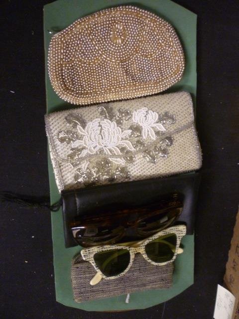 VINTAGE RAY BANS & BEADED CLUTCHES: ALSO ONE PAIR OF UN: ALSO ONE PAIR OF UNBRANDED SUNGLASSES. RAY BANS HAVE SOME SLIGHT YELLOWING AND THE EARS ARE SLIGHTLY BENT