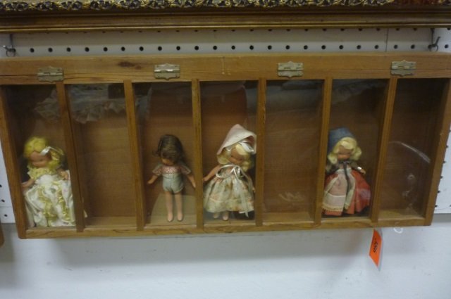 DISPLAY CASE WITH 4 NANCY ANN DOLLS DISPLAY CASE WITH 4: DISPLAY CASE WITH 4 NANCY ANN DOLLS