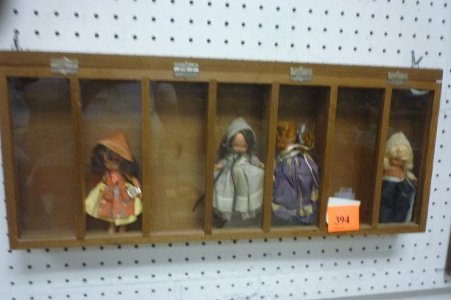 DISPLAY CASE WITH 4 NANCY ANN DOLLS DISPLAY CASE WITH 4: DISPLAY CASE WITH 4 NANCY ANN DOLLS