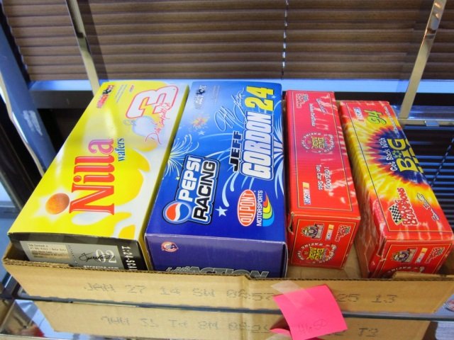 4 DIE CAST CARS 1:24 SCALE DALE EARRHARDT NILLA WAFERS,: DALE EARRHARDT NILLA WAFERS, JEFF GORDON PEPSI, GOLD CHROME FORD TAURUS AND FORD TAURUS