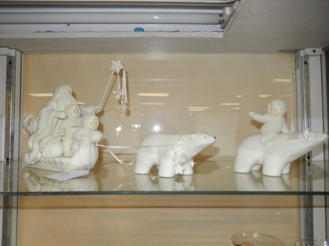 SNOWBABIES, DEPT. 56 LOT INCLUDES SNOWBABY SANTA WITH: LOT INCLUDES SNOWBABY SANTA WITH CHILD ON SLEIGH PULLED BY POLAR BEAR AND ADDITIONAL CHILD RIDING POLAR BEAR.