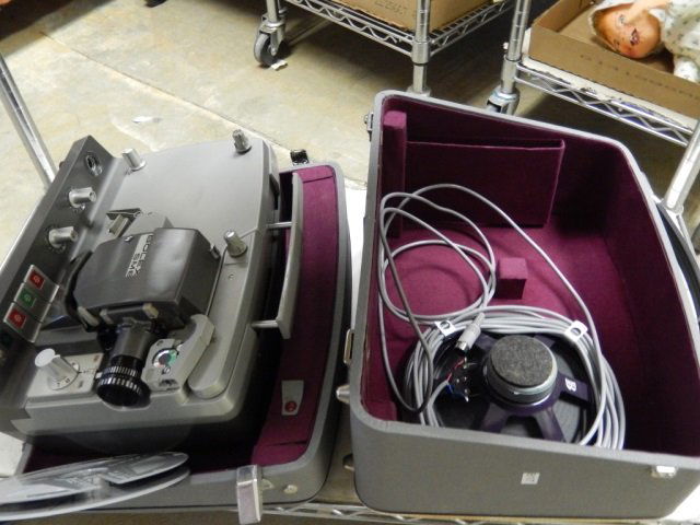 BOLEX SUPER 8 MOVIE PROJECTOR BOLEX SUPER 8 MOVIE: BOLEX SUPER 8 MOVIE PROJECTOR WITH CASE, CORDS AND REEL