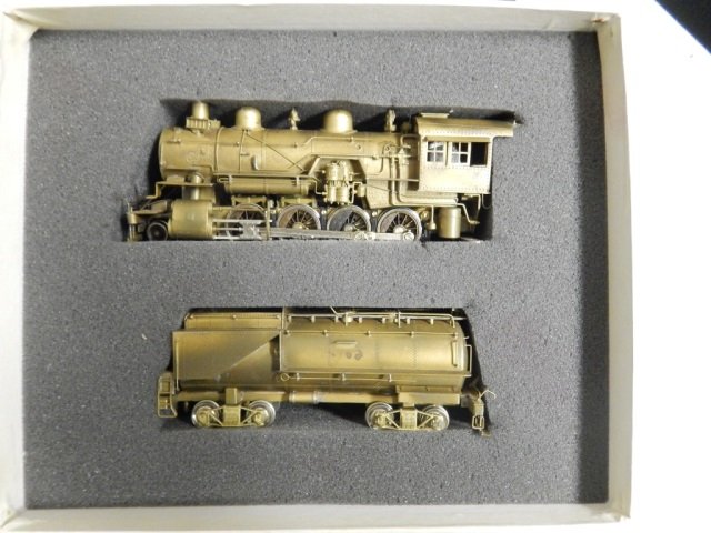 UNITED UNION PACIFIC 2-8-0 SCALE MODEL BRASS LOCOMOTIVE: SCALE MODEL BRASS LOCOMOTIVE AND COAL CAR. EXCLUSIVELY FOR PACIFIC FAST MAIL **** We just noticed missing front piece, have added new pictures