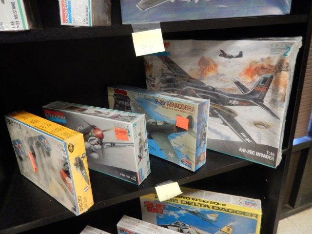 4 MODEL PLANES LOT INCLUDES, A/B-26C INVADER, P-39: LOT INCLUDES, A/B-26C INVADER, P-39 AIRACOBRA, P-40B TIGER SHARK AND SPAD 13C.1. EACH ITEM IS NEW IN PLASTIC.