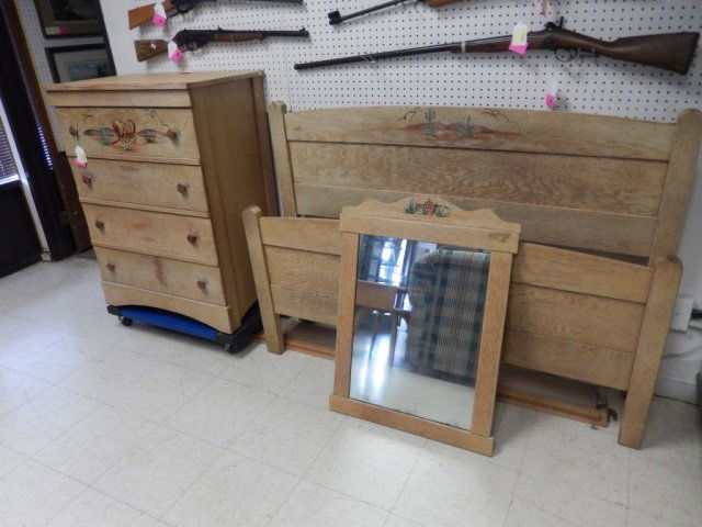 CATALINA MONTEREY BEDROOM SET 3 PIECE HANDPAINTED: 3 PIECE HANDPAINTED HEADBOARD, MIRROR AND DRESSER. CATALINA / MONTEREY BEDROOM SET INCLUDES ONE FULL SIZE BED WITH ORIGINAL RAILS AND ONE DRESSER WITH 4 DRAWERS. EACH ITEM IS IN EXCELLENT CONDITION. D