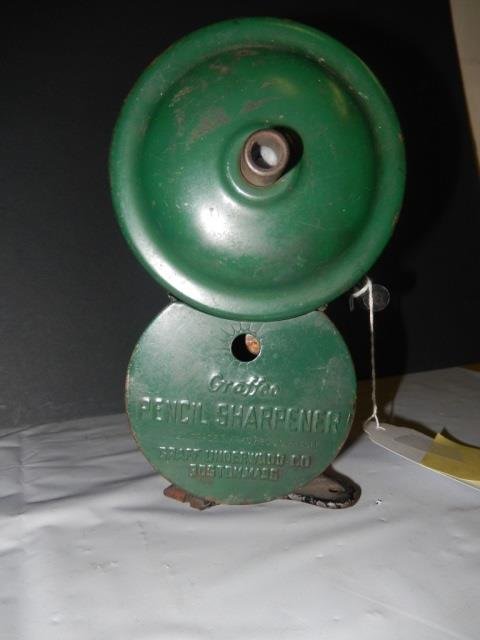 VINTAGE INDUSTRIAL PENCIL SHARPENER PROBABLY USED FOR: PROBABLY USED FOR DRAFTING PENCILS. APPROX 7" TALL