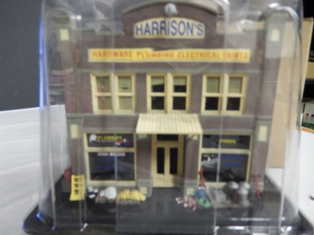 BUILT & READY STRUCTURE "HARDWARE PLAUMBING ELECTRICAL: HARDWARE PLAUMBING ELECTRICAL PAINTS NEW IN PLASTIC