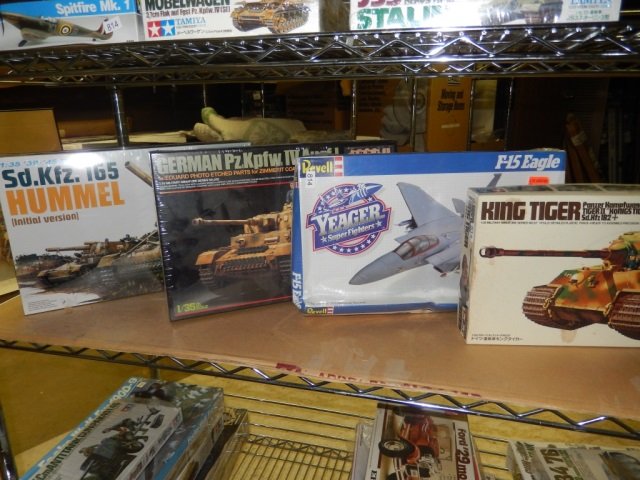 4 MODEL TANKS & PLANES LOT INCLUDES 1 HUMMEL, 1: LOT INCLUDES 1 HUMMEL, 1 PANZERKAMPFWAGEN, 1 F-15 EAGLE AND 1 KING TIGER. EACH ITEM IS NEW IN BOX