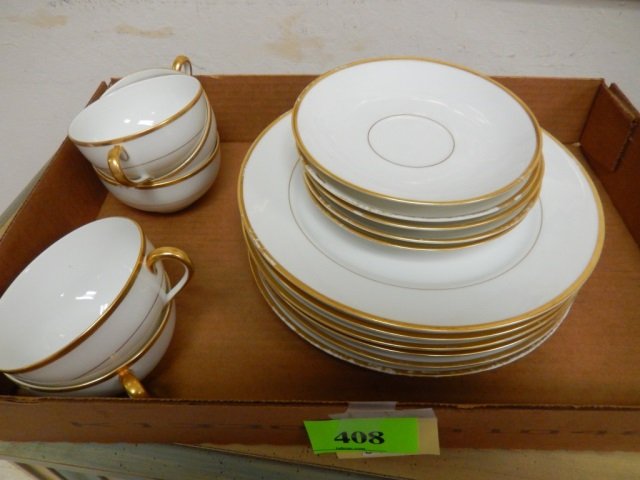 NORITAKE NIPPON COLONIAL PLATE WARE 5 TEA CUPS, 5: 5 TEA CUPS, 5 SAUCERS, 6 SALAD PLATES MARKED ON THE BOTTOM "COLONIAL NORITAKE NIPPON"