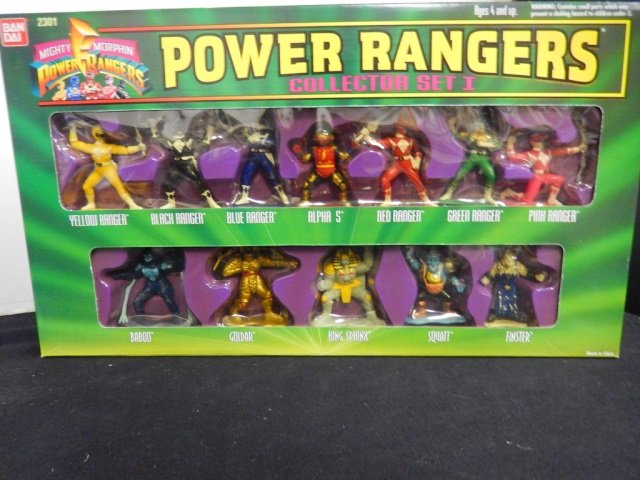 MIGHTY MORPHIN POWER RANGERS COLLECTOR SET I: MINT IN BOX. LOT INCLUDES 12 MINITURE FIGURES SUCH AS YELLOW, BLACK, BLUE, RED, GREEN AND PINK RANGERS. ORIGINAL SEAL. CIRCA 1994