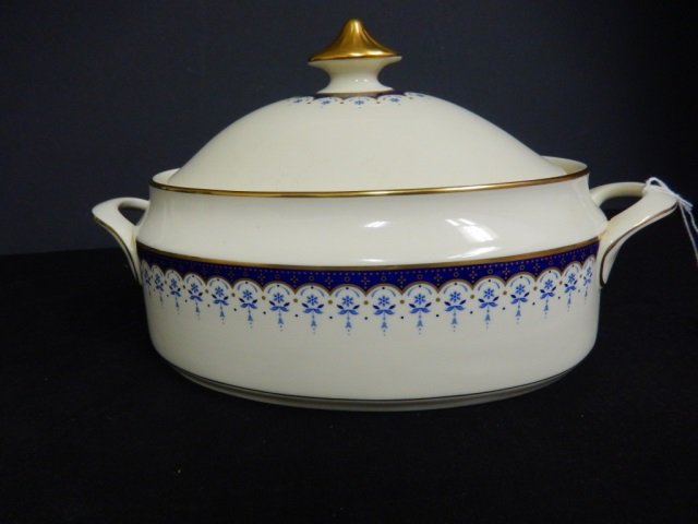 MINTON CONSORT COVERED BOWL: STAMPED ON THE BOTTOM "MINTON CONSORT FINE BONE CHINA" APPROX: 4" X 12" X 7" IN VERY GOOD CONDITION. NO CHIPS OR CRACKS