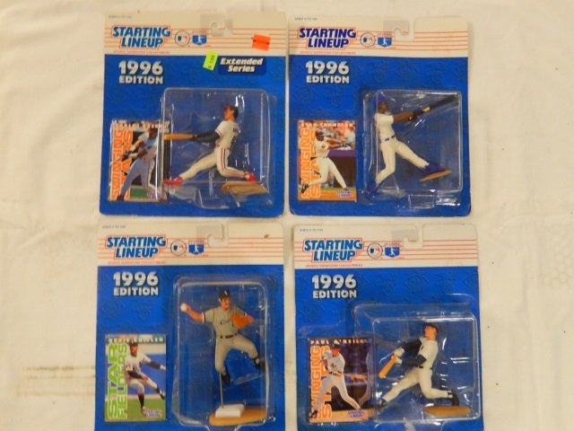 4 STARTING LINEUP FIGURES: MINT IN PACKAGE. SPORTS SUPERSTAR COLLECTION. LOT INCLUDES PAUL O'NEILL (1995), CARLOS BAERGA (1995), OZZIE O'SULLIVAN (1995) AND RYAN THOMPSON (1995)