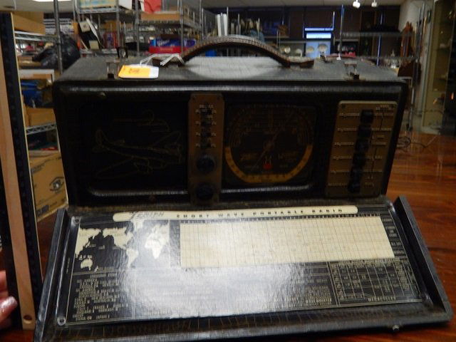 VINTAGE ZENITH SHORT WAVE PORTABLE RADIO: VINTAGE VERY COOL PIECE IN CASE INCLUDING LOG CODES AND SHORT WAVE MAGNET PORTABLE
