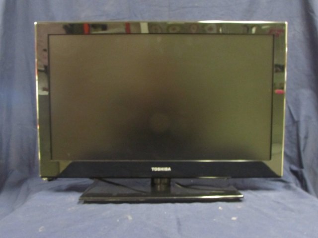 TOSHIBA 20" FLAT SCREEN TV: TOSHIBA 20" FLAT SCREEN TV