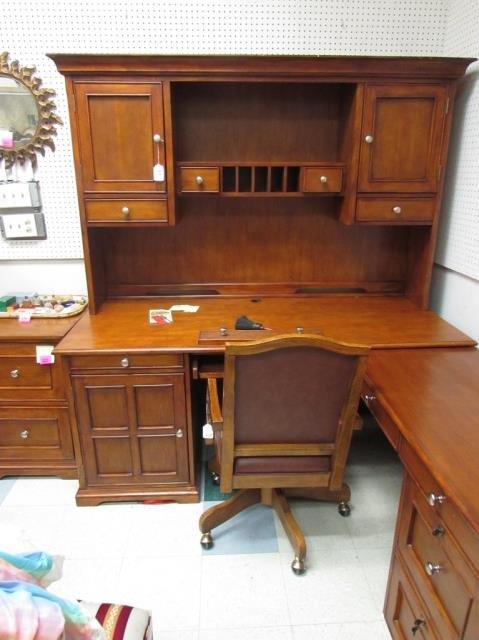 EXECUTIVE COMPUTER DESK W/ SIDE FILE DESK: BEAUTIFUL LIKE NEW CONDITION, INCLUDES UPHOSTERED ARM ROLLING DESK CHAIR, PULL KEYBOARD DRAWER, HUTCH WITH 2 DOORS, DRAWERS AND LETTER CUBBY