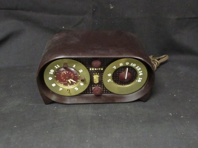 ZENITH BAKELITE VINTAGE RADIO: ZENITH BAKELITE VINTAGE RADIO