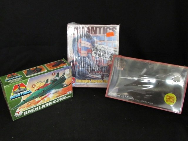 VARIETY VINTAGE TOYS (3): ORGINAL PACKAGING MEGO FORCE BACKLASH AIR ASSAULT RAPID DEPLOYER GERMAN V-2 MISSILE MODEL KIT GIGANTICS RAMPING SCORPION DIORAMA