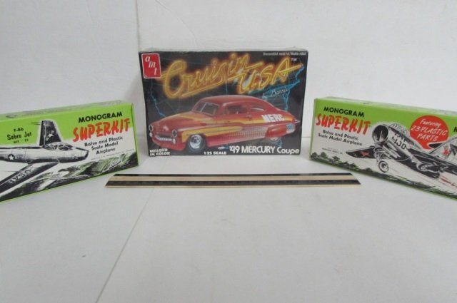 CAR AND AIRPLANE MODEL KITS (3) (2) MONOGRAM: (2) MONOGRAM SUPERKIT-SCAL MODEL AIRPLANE 1949 MERCURY COUPE MODEL KIT
