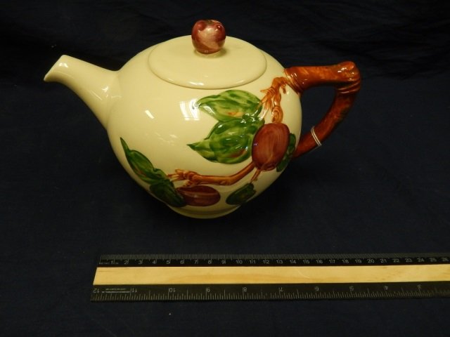 FRANCISCAN APPLE PATTERN TEA POT CALIFORNIA MARK, WITH: CALIFORNIA MARK, WITH LID, 10 INCHES WIDE
