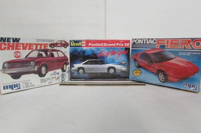 PLASTIC CAR MODEL KITS (3): ALL IN ORIGINAL PACKAGING, PONTIAC GRAND PRIX SE, NEW CHEVETTE, & PONTIAC FIERO