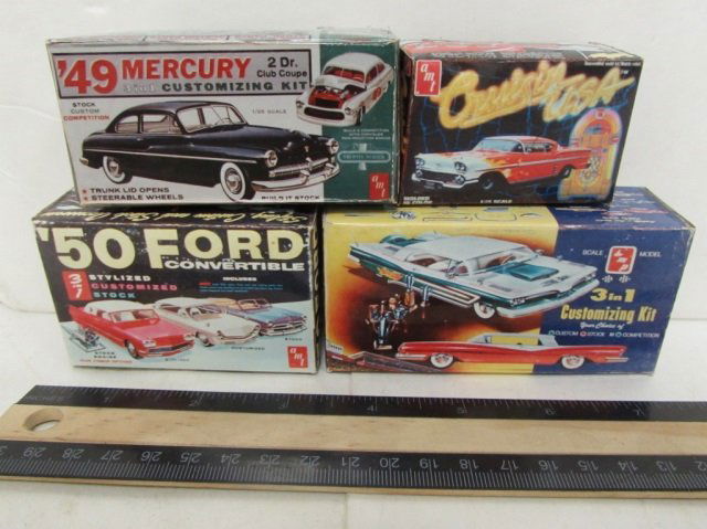 4 MINI PLASTIC CAR MODEL KITS: ALL ARE IN ORIGINAL PACKAGING, MAGNETS ON BACK OF BOXES, 49 MERCURY, 50 FORD CONVERTIBLE, 3 IN 1 CUSTOMIZING KIT, & 1950'S NOSTALGIA