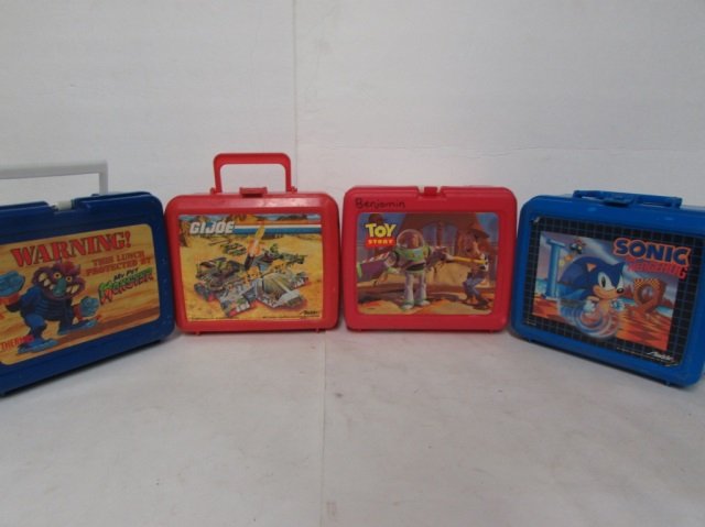 4 PLASTIC LUNCH BOXES & THERMOS BOTTLES: TOY STORY, GI JOE, MY PET MONSTER INCLUDES THERMOS, & SONIC THE HEDGEHOG INCLUDES THERMOS WONDERFUL WORLD, LAZER TAG, & ROBOT MAN