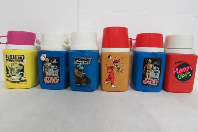 6 PLASTIC LUNCH BOX THERMOS BOTTLES: (2) 1977 STAR WARS, 1981 STAR WARS THE EMPIRE STRIKES BACK, 1984 ROBO FORCE, 1976 HAPPY DAYS, 1974 KUNG FU