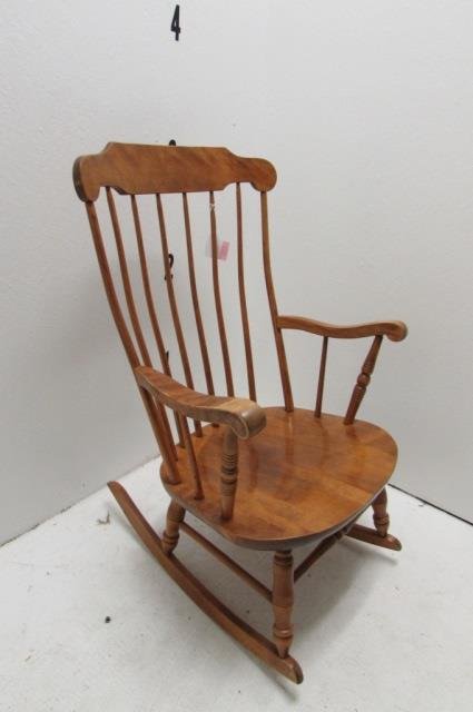 MAPEL ROCKING CHAIR SPINDEL BACK, 38" TALL: SPINDEL BACK, 38" TALL