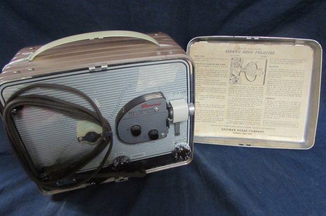 VINTAGE BROWNIE 8MM MOVIE PROJECTOR COMES WITH ORIGINAL: COMES WITH ORIGINAL BOX