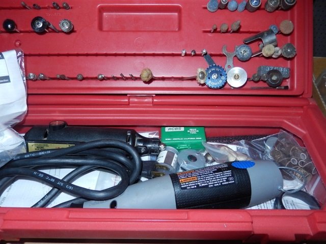 DREMEL TOOL KIT WITH BITS IN PLASTIC CASE: DREMEL TOOL KIT WITH BITS IN PLASTIC CASE