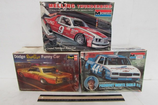 3 VINTAGE PLASTIC CAR MODEL KITS DODGE REVELLION FUNNY: DODGE REVELLION FUNNY CAR, MELLING THUNDERBIRD, & PIEDMONT MONTE CARLO SS
