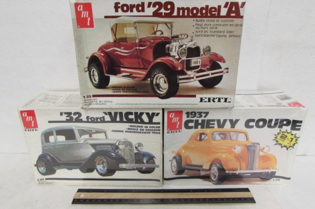3 VINTAGE CAR MODEL KITS ALL ARE IN ORIGINAL PACKAGING,: ALL ARE IN ORIGINAL PACKAGING, 32 FORD VICKY, 1937 CHEVY COUPE, & FORD '29 MODEL 'A'