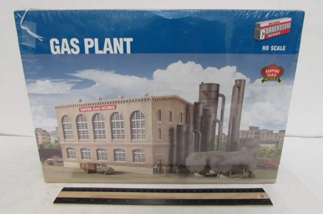 WALTERS CORNERSTONE MODEL KIT NEW IN BOX, GAS PLANT: NEW IN BOX, GAS PLANT