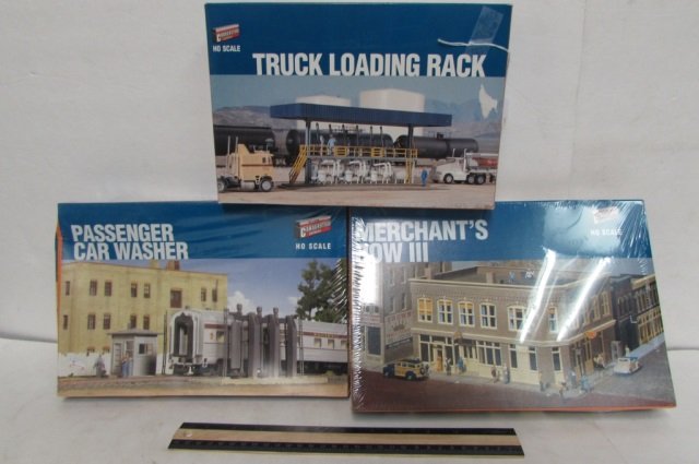 WALTERS CORNERSTONE MODEL KITS (3) ALL ARE NEW IN BOX,: ALL ARE NEW IN BOX, TRUCK LOADING RACK, PASSENGER CAR WASHER, & MERCHANT'S ROW III, ASSEMBLY REQ'D