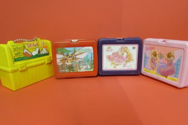4 VINTAGE PLASTIC LUNCH BOXES 1968 DOME SNOOPY, 1983: 1968 DOME SNOOPY, 1983 EWOKS, 1986 BEAUTIFUL DREAMER, & 1990 BARBIE