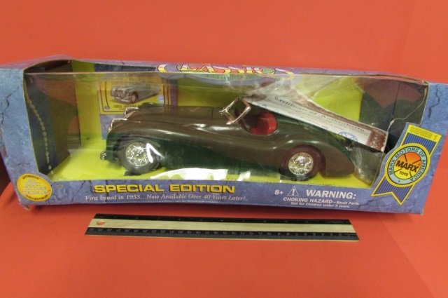 MARX ORIGINAL CLASSICS VINTAGE TOY CARS ORIGINAL: ORIGINAL PACKAGING IS DAMAGED, 1953 JAGUAR SPORTS CAR, OPENING HOOD & TRUNK, DETAILED ENGINE